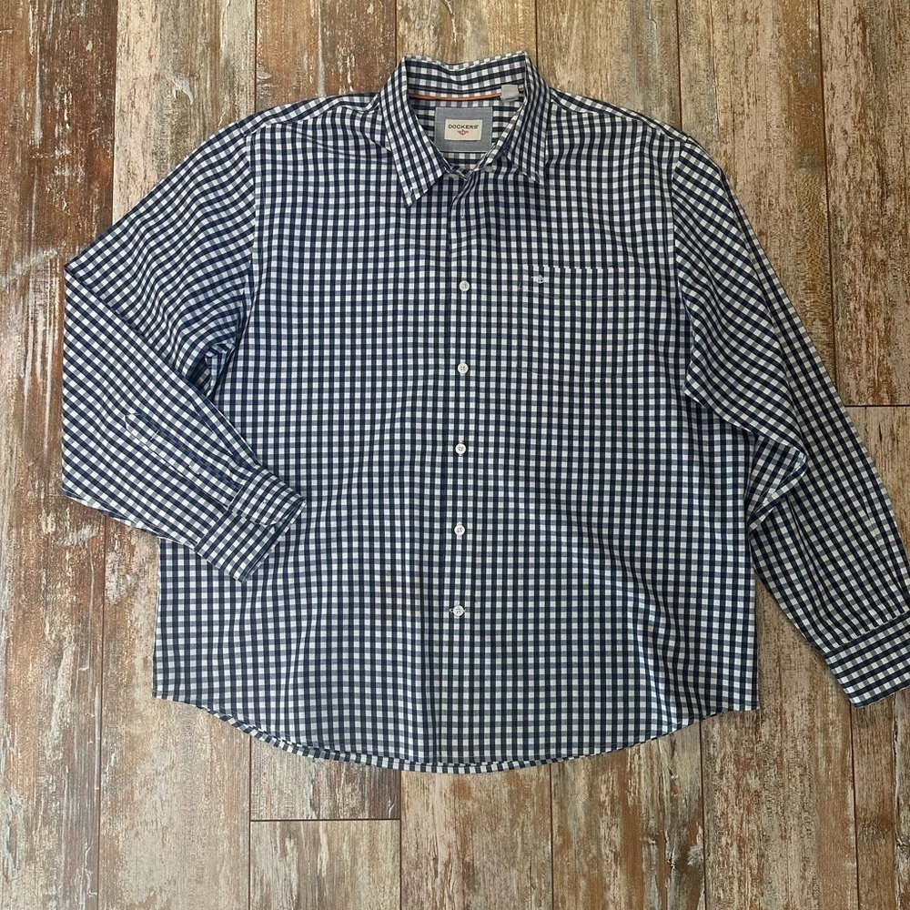 Men’s Dockers NWOT navy and white checked long sleeve button down, size XL